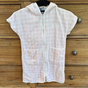 Weezie Towels Pink Checkered Hooded Zip-Up Towel Robe w/ Sea Island embroidery
